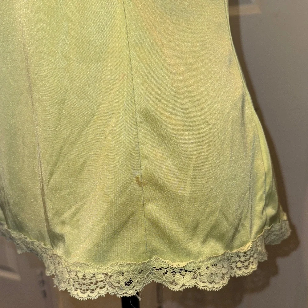 Elegant Light Green Camisole with Floral Details - Picture 5 of 16